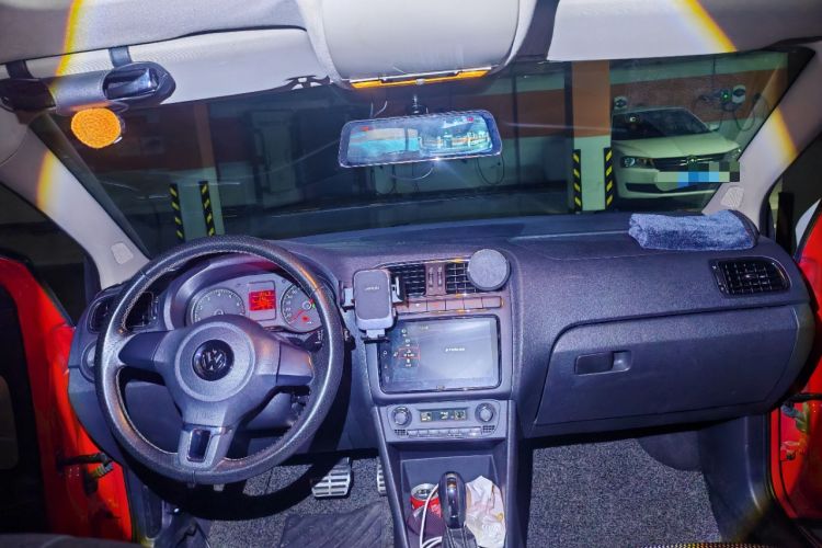Used Volkswagen Polo 2012 1.6L Cross Polo Automatic Transmission Headliner