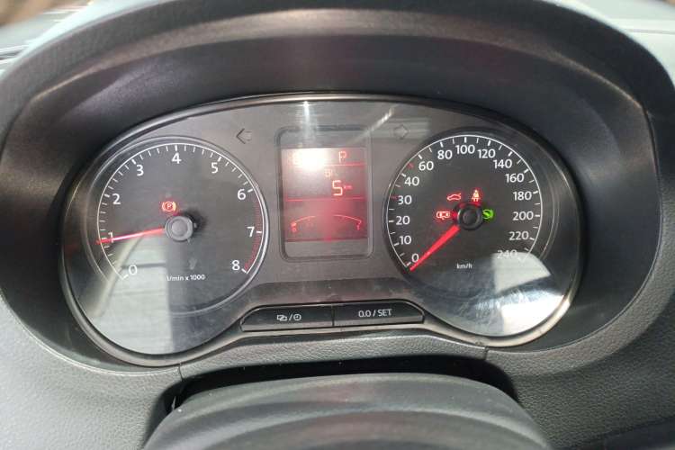 Used Volkswagen Polo 2012 1.6L Cross Polo Automatic Transmission Instrument Cluster