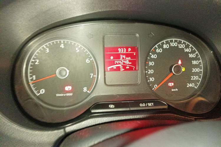 Used Volkswagen Polo 2012 1.6L Cross Polo Automatic Transmission Instrument Cluster
