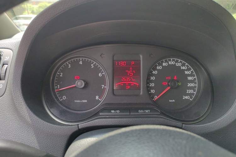 Used Volkswagen Polo 2012 1.6L Cross Polo Automatic Transmission Instrument Cluster