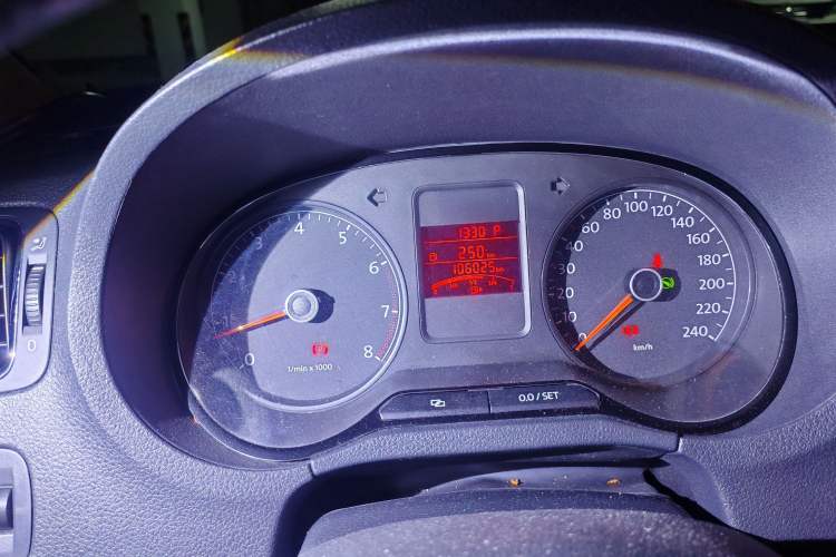 Used Volkswagen Polo 2012 1.6L Cross Polo Automatic Transmission Instrument Cluster