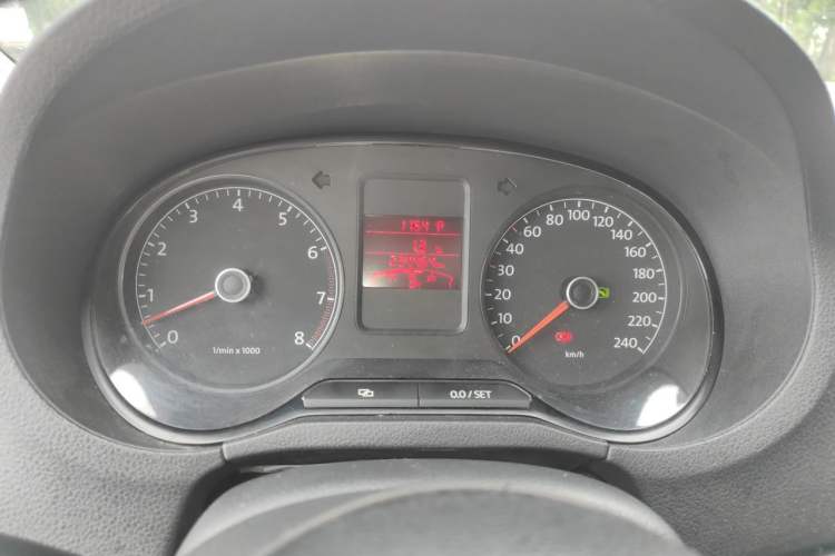 Used Volkswagen Polo 2012 1.6L Cross Polo Automatic Transmission Instrument Cluster