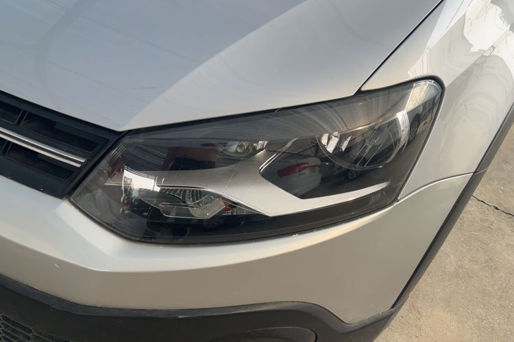 Used Volkswagen Polo 2012 1.6L Cross Polo Automatic Transmission Left Front Headlight