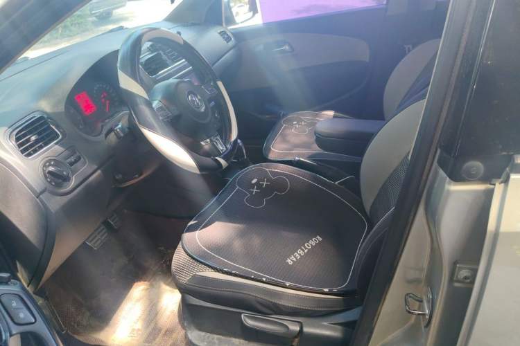 Used Volkswagen Polo 2012 1.6L Cross Polo Automatic Transmission Left Front Seat