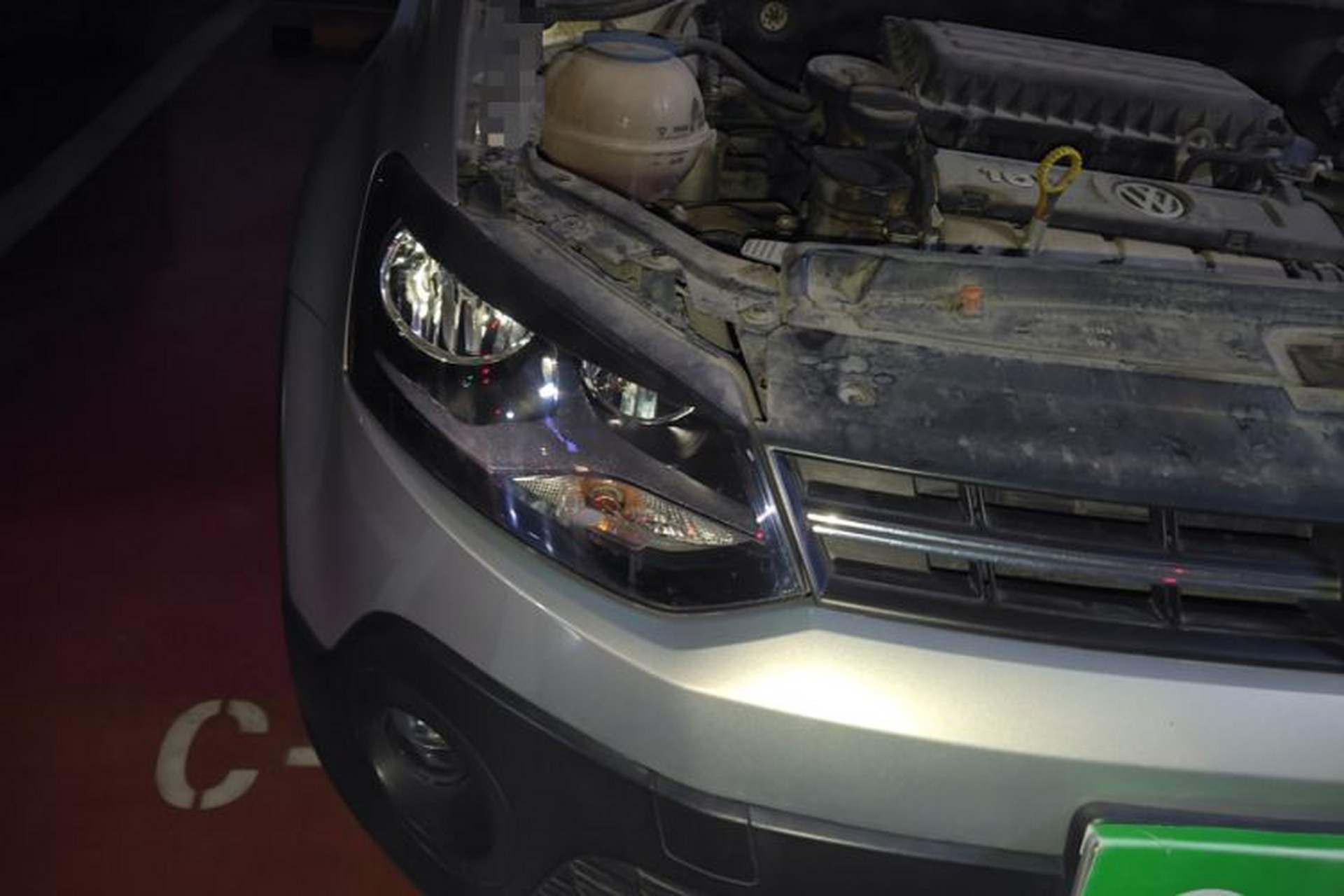 Used Volkswagen Polo 2012 1.6L Cross Polo Automatic Transmission Right Front Headlight