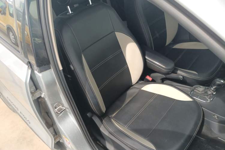 Used Volkswagen Polo 2012 1.6L Cross Polo Automatic Transmission Right Front Seat