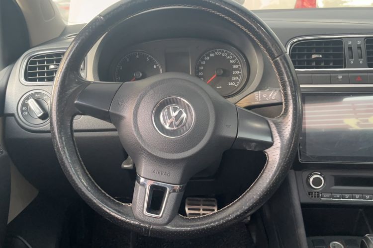 Used Volkswagen Polo 2012 1.6L Cross Polo Automatic Transmission Steering Wheel