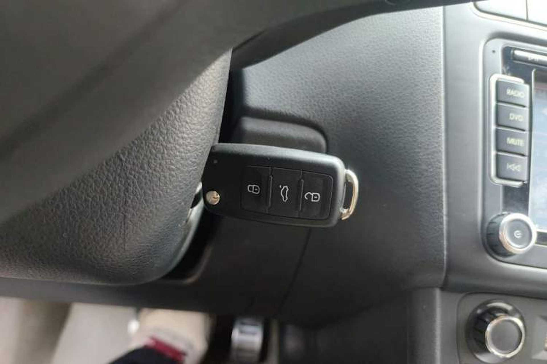 Used Volkswagen Polo 2012 1.6L Cross Polo Automatic Transmission Vehicle Key