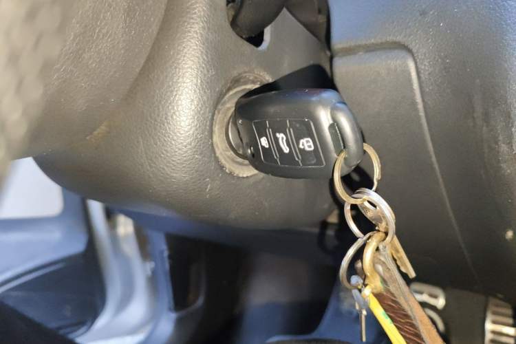 Used Volkswagen Polo 2012 1.6L Cross Polo MT Vehicle Key