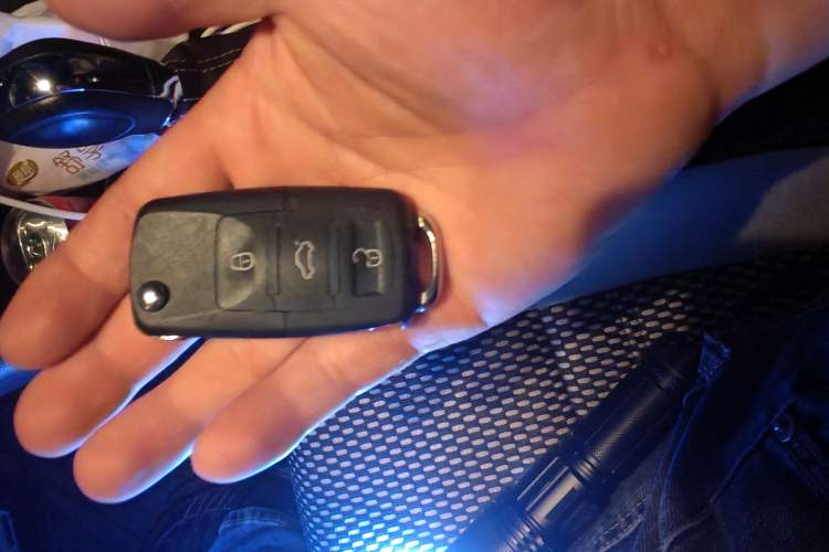 Used Volkswagen Polo 2012 1.6L Cross Polo Automatic Transmission Vehicle Key