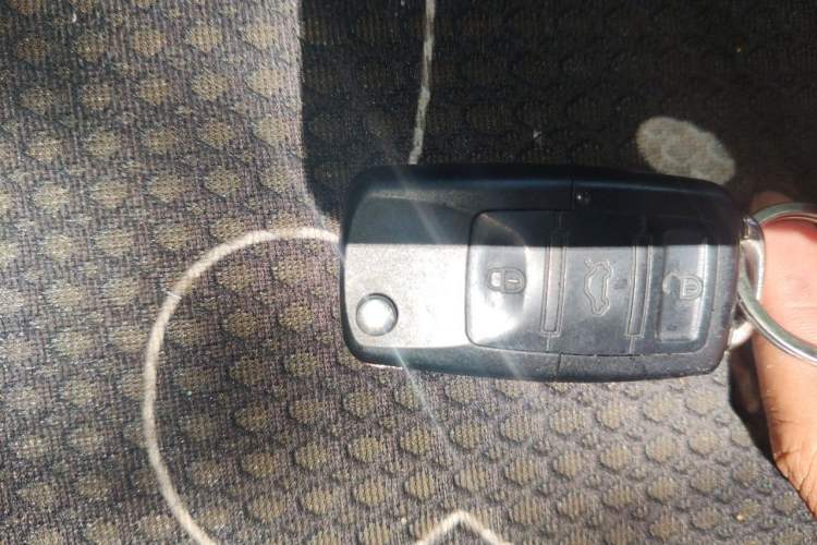 Used Volkswagen Polo 2012 1.6L Cross Polo Automatic Transmission Vehicle Key