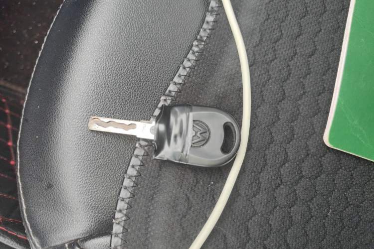 Used Volkswagen Polo 2012 1.6L Cross Polo Automatic Transmission Vehicle Key