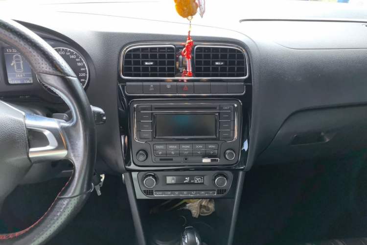 Used Volkswagen Polo 2012 1.4TSI GTI Audio And AC Panel