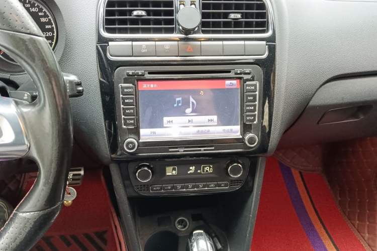 Used Volkswagen Polo 2012 1.4TSI GTI Audio And AC Panel