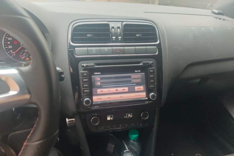 Used Volkswagen Polo 2012 1.4TSI GTI Audio And AC Panel