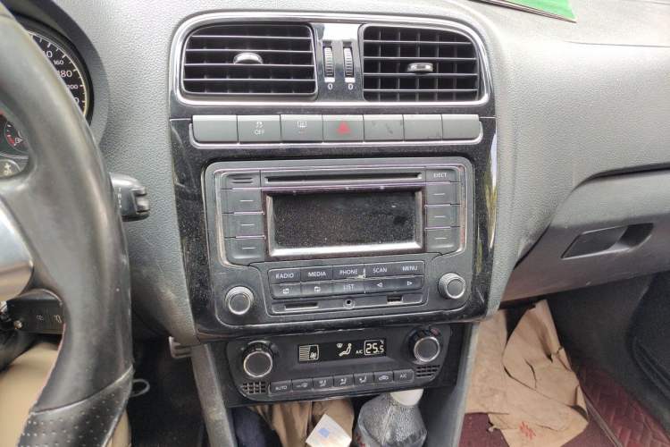 Used Volkswagen Polo 2012 1.4TSI GTI Audio And AC Panel