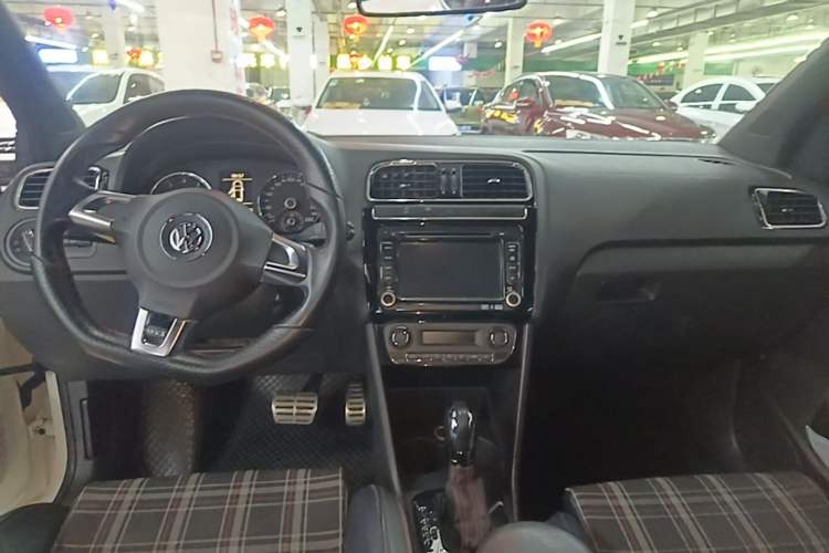 Used Volkswagen Polo 2012 1.4TSI GTI Audio And AC Panel