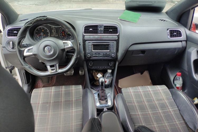 Used Volkswagen Polo 2012 1.4TSI GTI Center Console