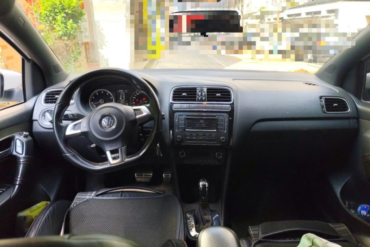 Used Volkswagen Polo 2012 1.4TSI GTI Center Console
