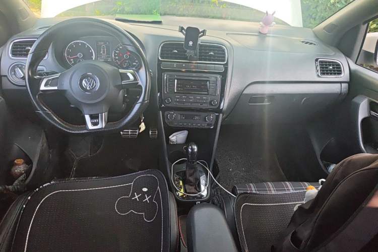 Used Volkswagen Polo 2012 1.4TSI GTI Center Console
