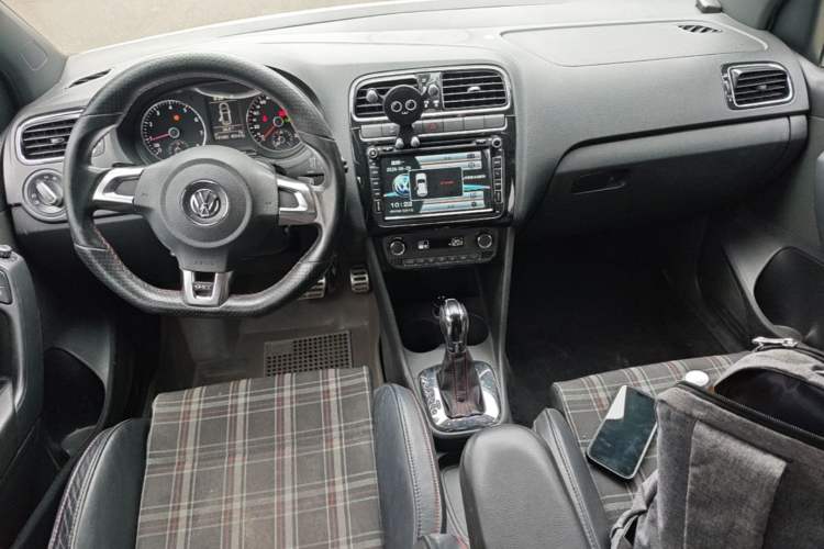 Used Volkswagen Polo 2012 1.4TSI GTI Center Console
