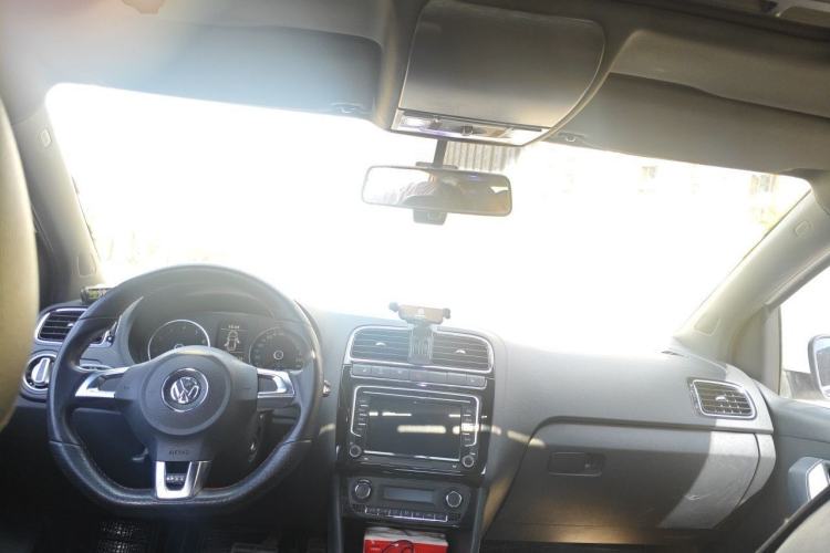 Used Volkswagen Polo 2012 1.4TSI GTI Center Console