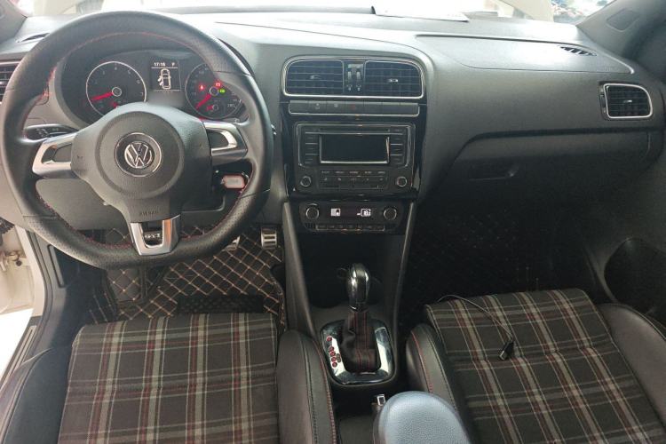 Used Volkswagen Polo 2012 1.4TSI GTI Center Console
