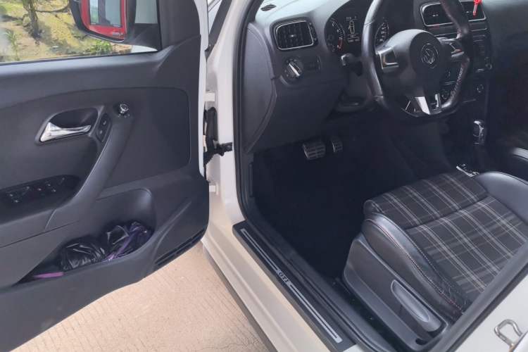 Used Volkswagen Polo 2012 1.4TSI GTI Driver Seat
