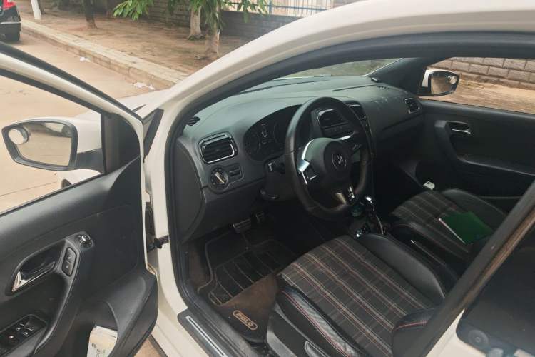 Used Volkswagen Polo 2012 1.4TSI GTI Driver Seat