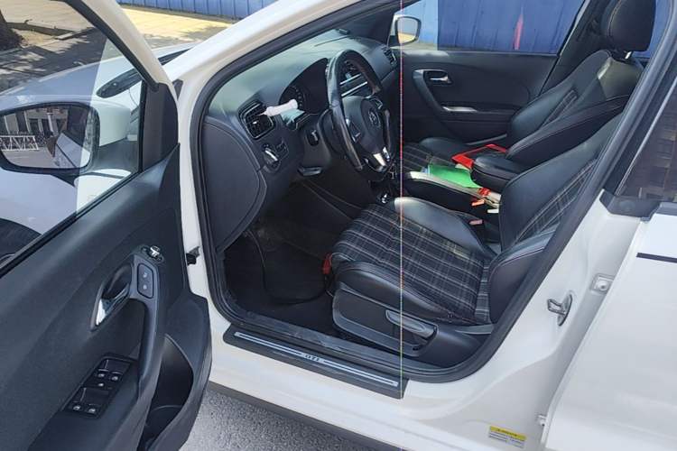 Used Volkswagen Polo 2012 1.4TSI GTI Driver Seat