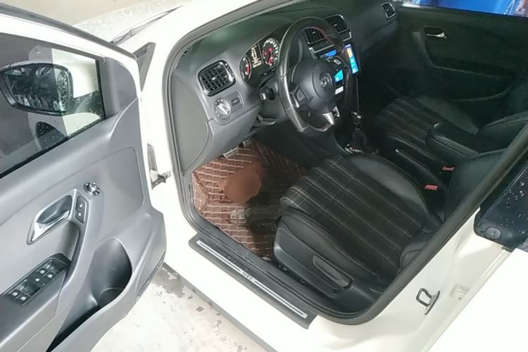 Used Volkswagen Polo 2012 1.4TSI GTI Driver Seat