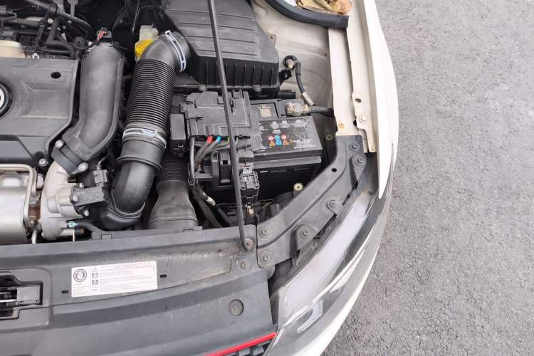 Used Volkswagen Polo 2012 1.4TSI GTI Engine Bay Left