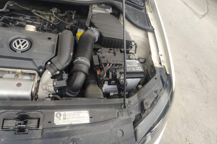 Used Volkswagen Polo 2012 1.4TSI GTI Engine Bay Left