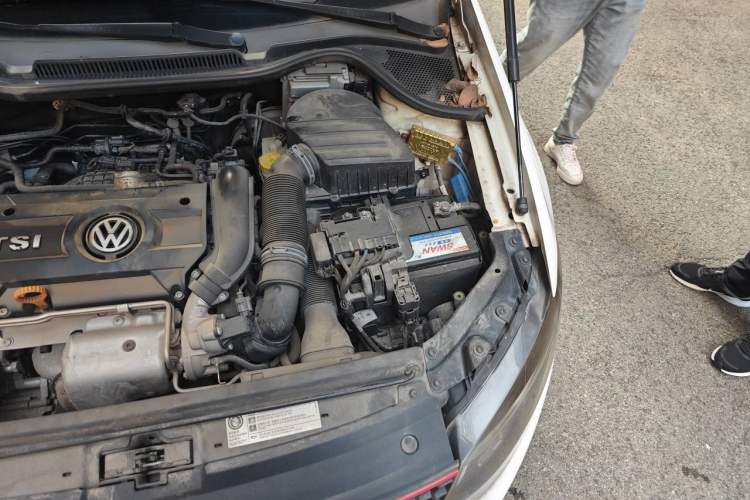 Used Volkswagen Polo 2012 1.4TSI GTI Engine Bay Left