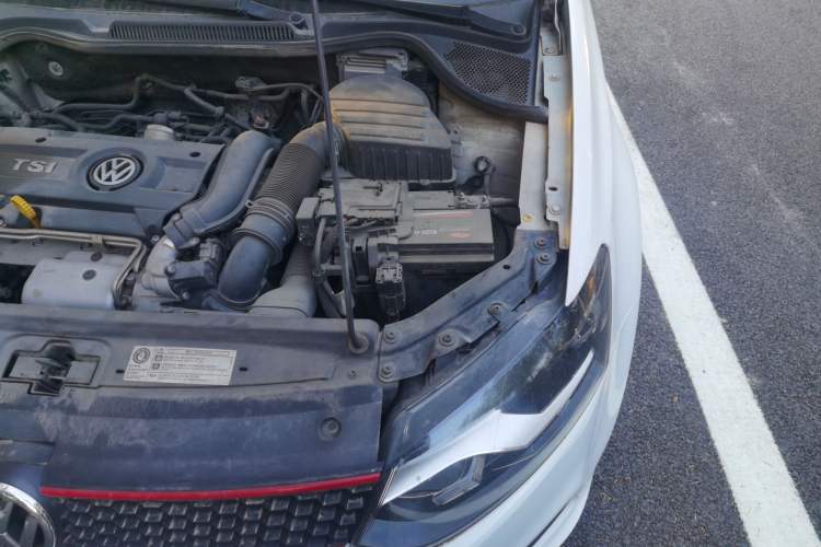 Used Volkswagen Polo 2012 1.4TSI GTI Engine Bay Left