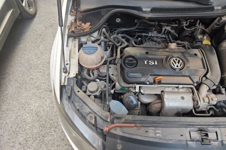 Used Volkswagen Polo 2012 1.4TSI GTI Engine Bay Right