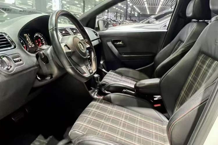 Used Volkswagen Polo 2012 1.4TSI GTI Interior 1