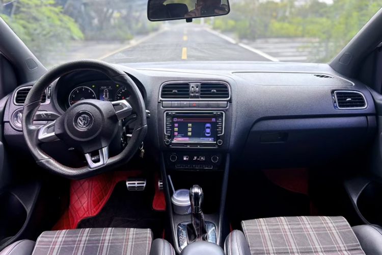 Used Volkswagen Polo 2012 1.4TSI GTI Interior 1