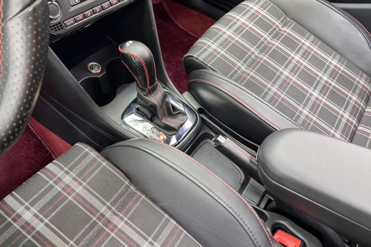 Used Volkswagen Polo 2012 1.4TSI GTI Interior 15