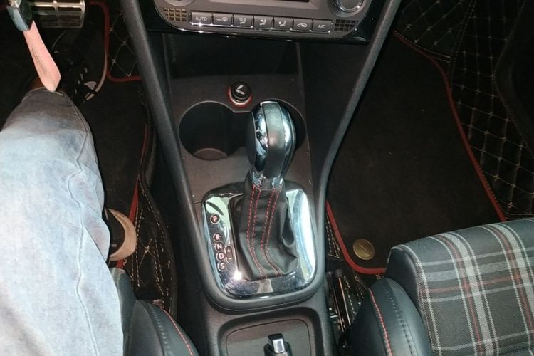 Used Volkswagen Polo 2012 1.4TSI GTI Interior 3
