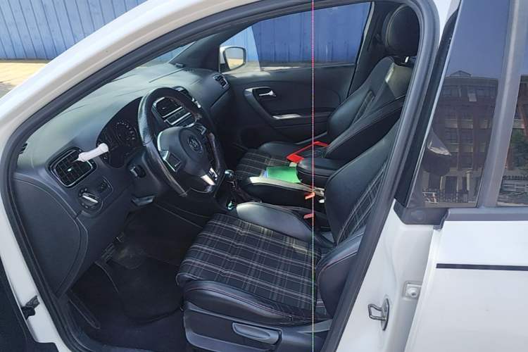 Used Volkswagen Polo 2012 1.4TSI GTI Left Front Seat