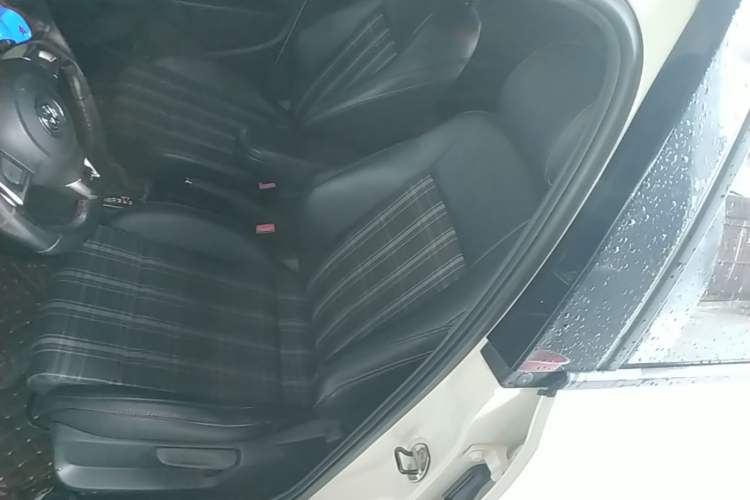Used Volkswagen Polo 2012 1.4TSI GTI Left Front Seat