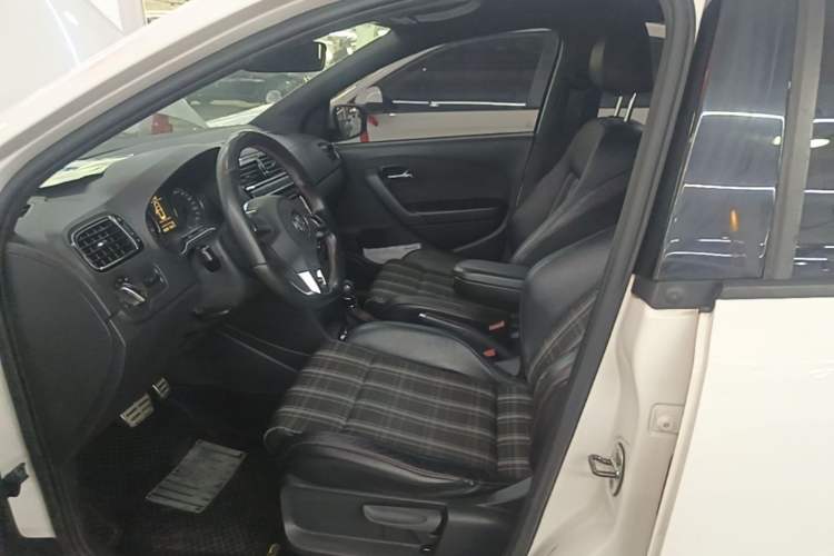 Used Volkswagen Polo 2012 1.4TSI GTI Left Front Seat