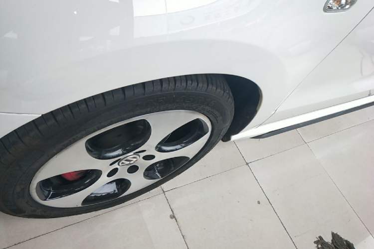 Used Volkswagen Polo 2012 1.4TSI GTI Left Front Wheel Hub