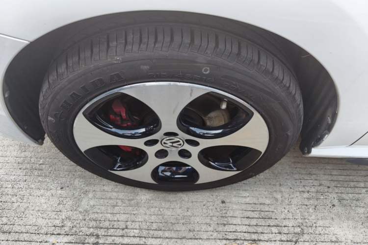 Used Volkswagen Polo 2012 1.4TSI GTI Left Front Wheel Hub