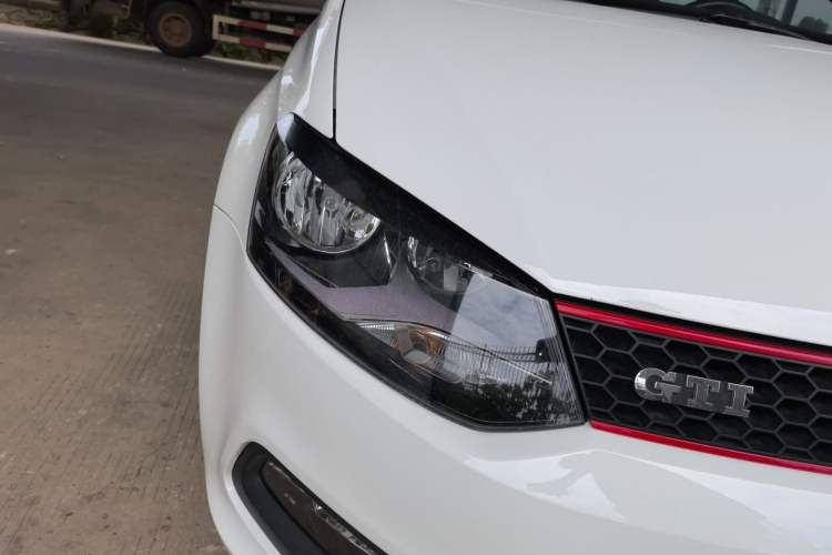 Used Volkswagen Polo 2012 1.4TSI GTI Right Front Headlight