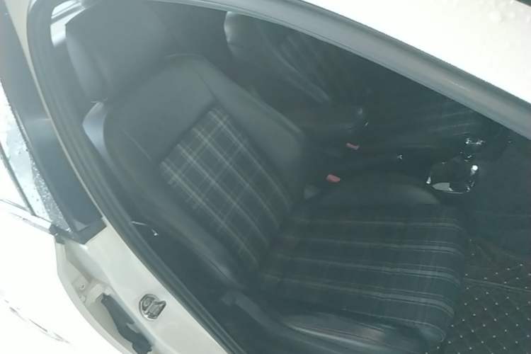 Used Volkswagen Polo 2012 1.4TSI GTI Right Front Seat