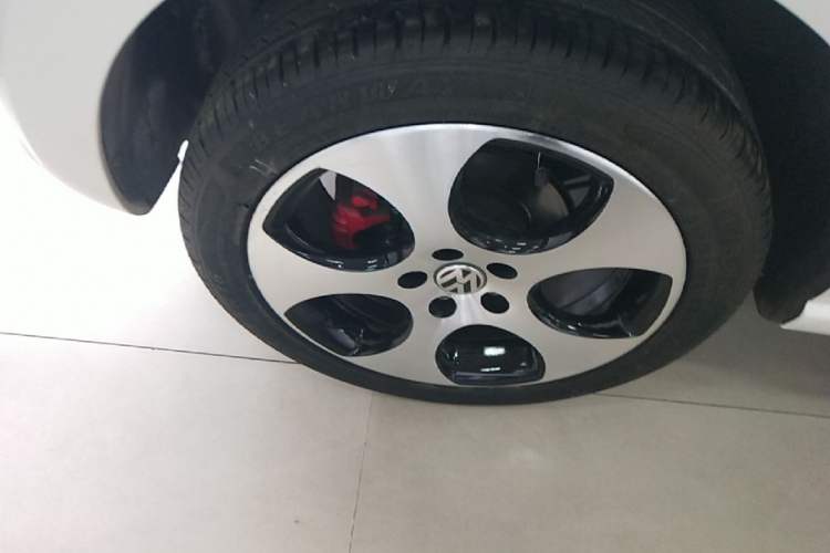 Used Volkswagen Polo 2012 1.4TSI GTI Right Rear Wheel Hub