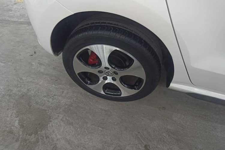 Used Volkswagen Polo 2012 1.4TSI GTI Right Rear Wheel Hub