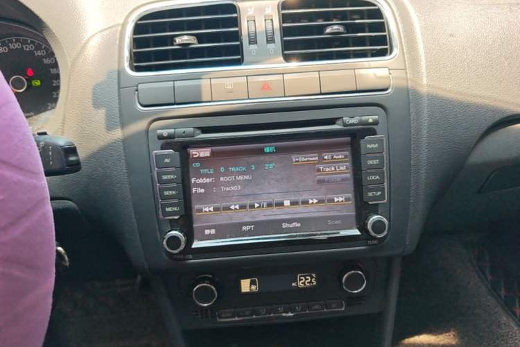 Used Volkswagen Polo 2012 1.6L Cross Polo Automatic Transmission Audio And AC Panel